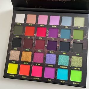 Blend Bunny Surge Palette
